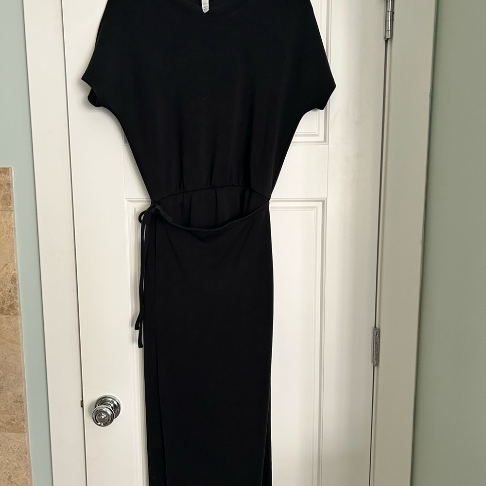 SPANX Air Essentials Tie Waist Midi Dress - Picture 5 of 5